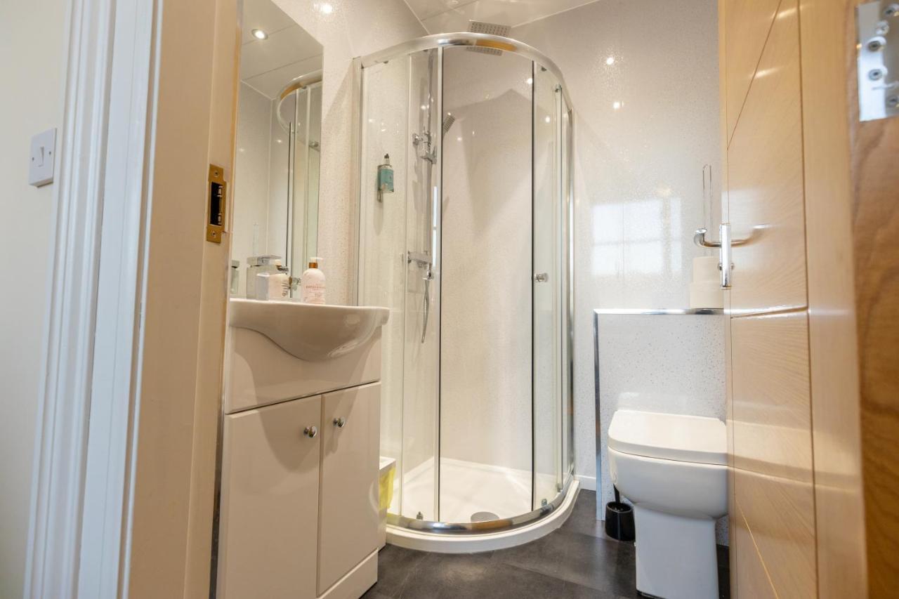 אדינבורו New 2 Bed Apartment With Stunning Views Of Arthur Seat Mountain מראה חיצוני תמונה