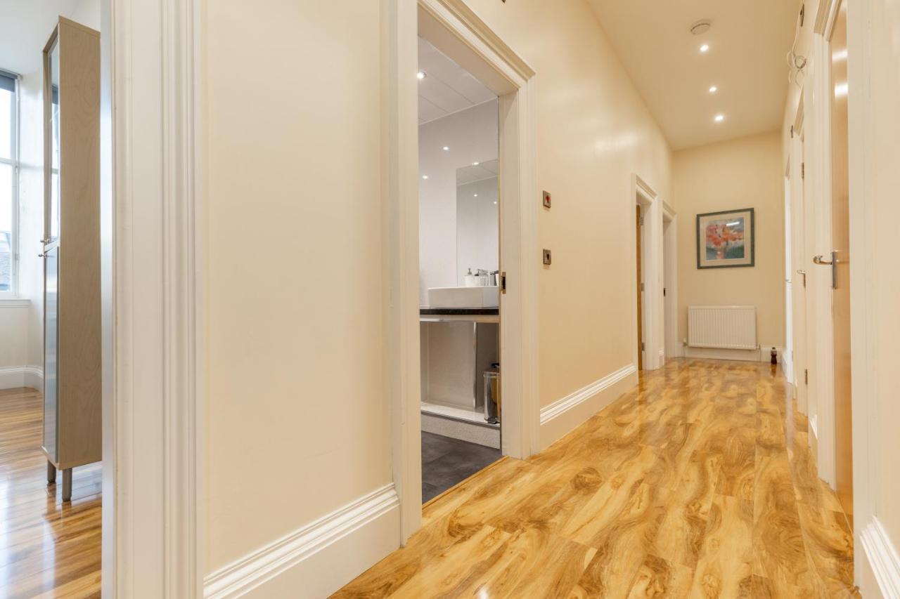 אדינבורו New 2 Bed Apartment With Stunning Views Of Arthur Seat Mountain מראה חיצוני תמונה