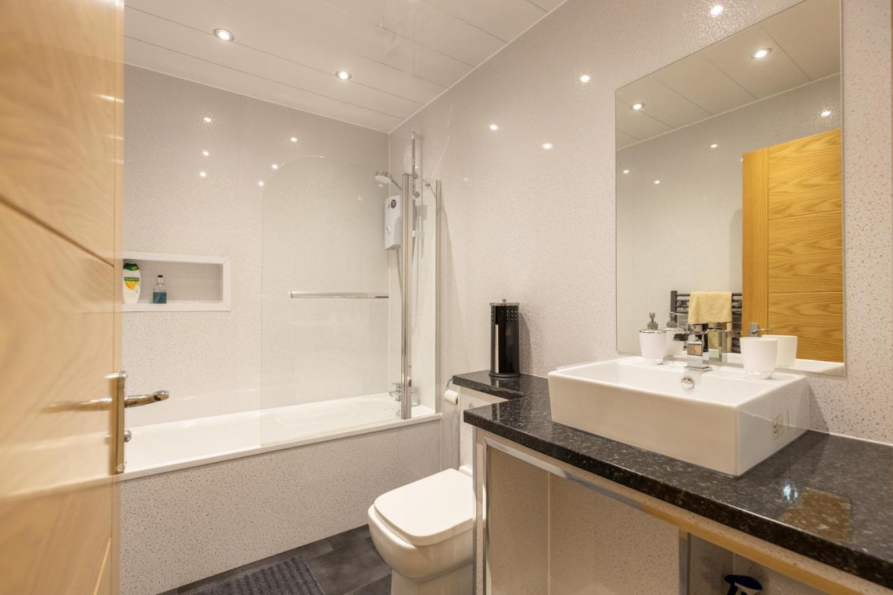 אדינבורו New 2 Bed Apartment With Stunning Views Of Arthur Seat Mountain מראה חיצוני תמונה